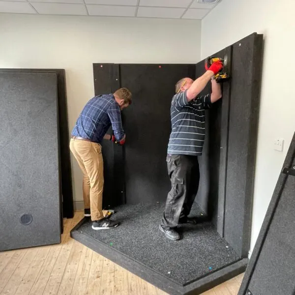 Kube vocal booth